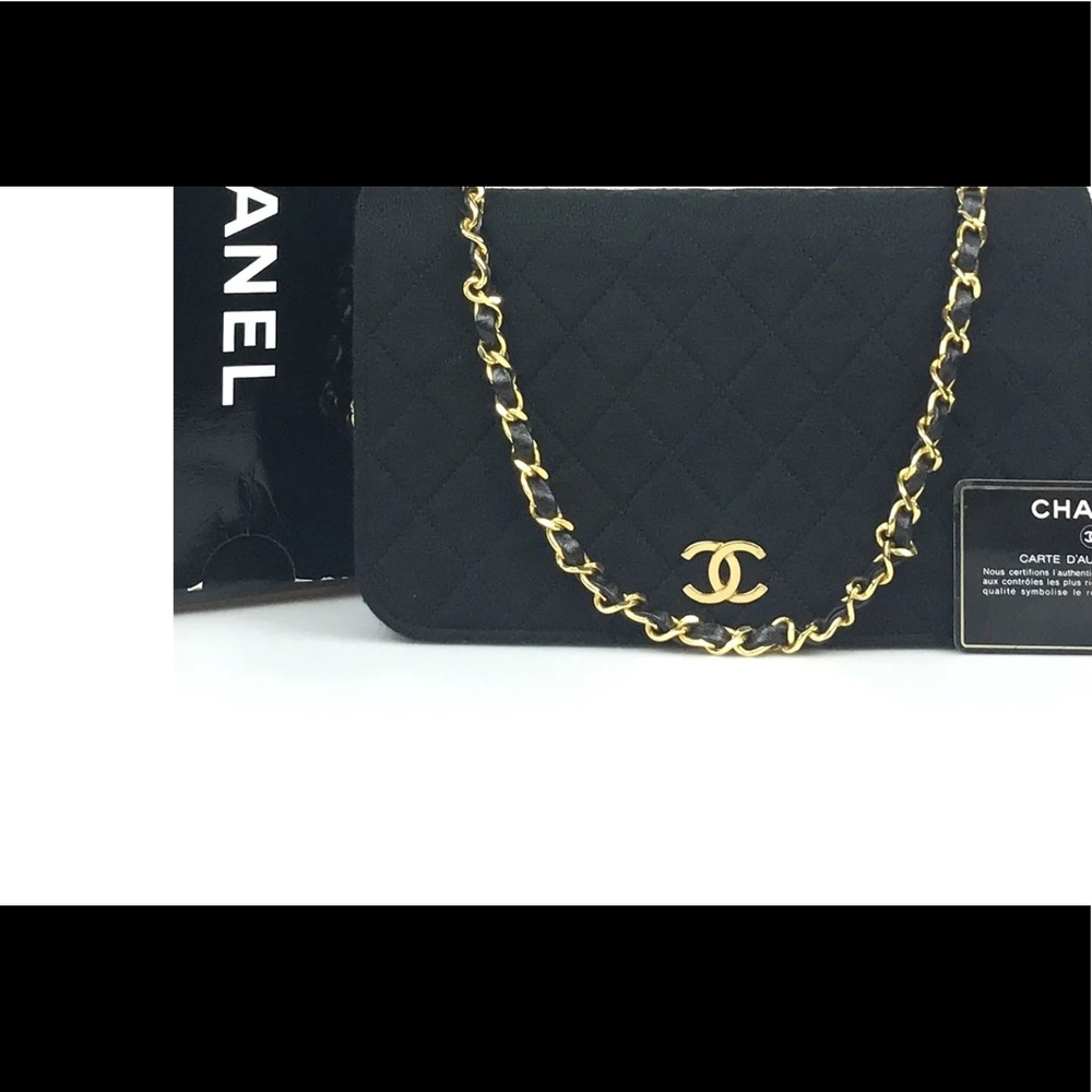 Chanel shoulder bag